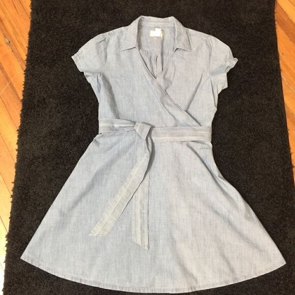 Levi’s! Rare lite weight belted circle dress! - Picture 2 of 4